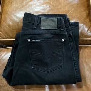 Men’s Harley-Davidson relaxed fit black jeans.